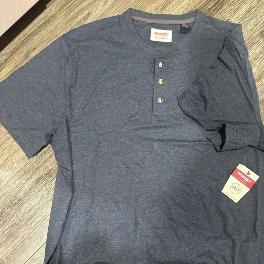 New Men’s Wrangler Blue Tshirt